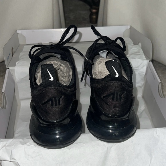 Nike Air Max 270 - Picture 2 of 6